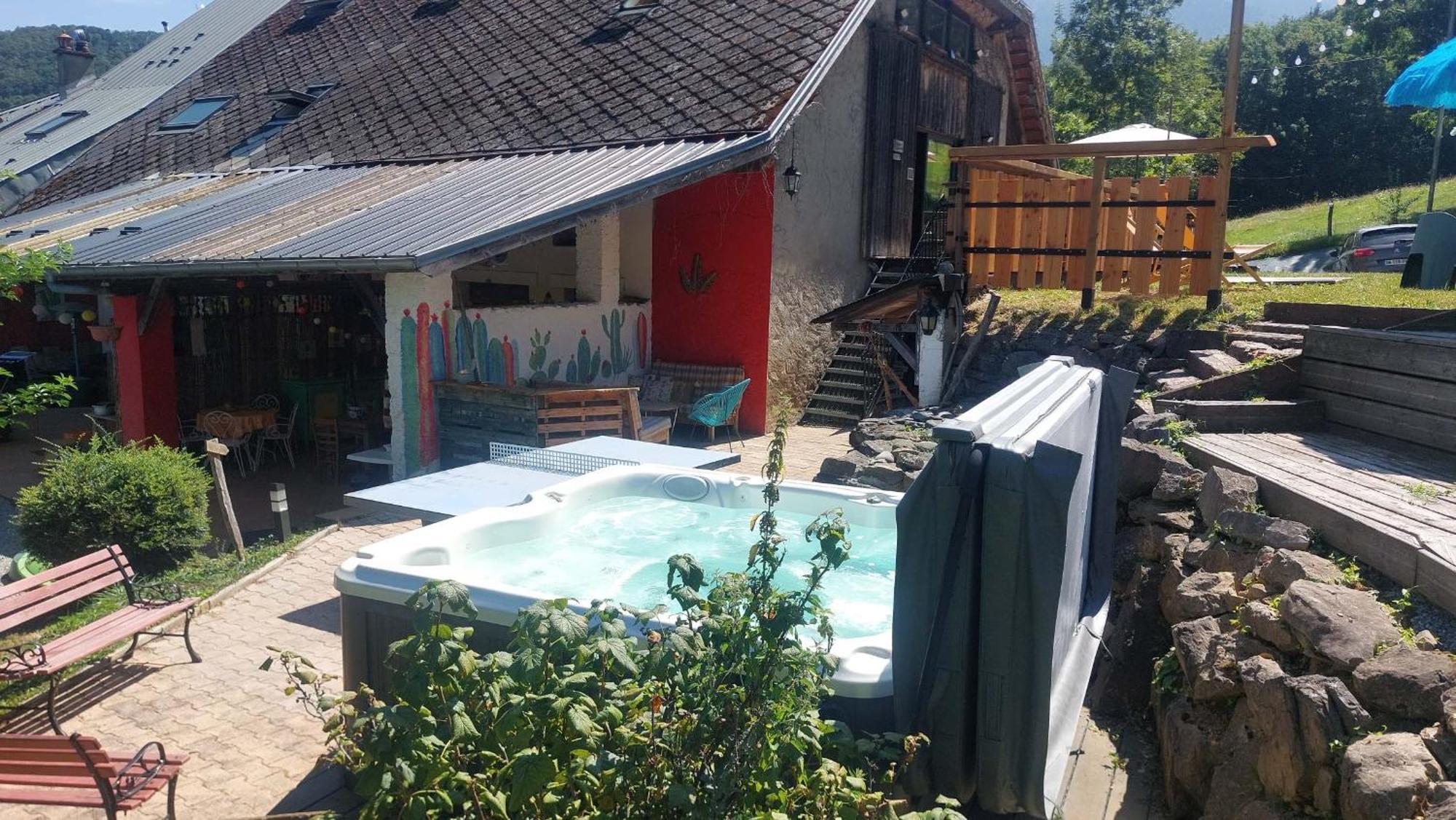 Yourtes Olachat Proche Annecy Faverges Bagian luar foto