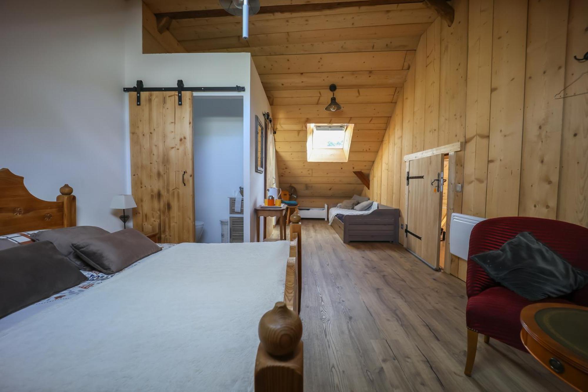 Yourtes Olachat Proche Annecy Faverges Bagian luar foto